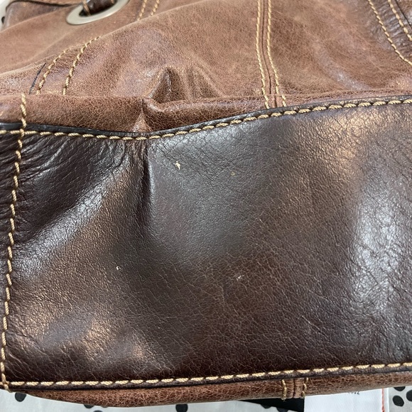 EUC Fossil distressed leather handbag - Picture 12 of 14